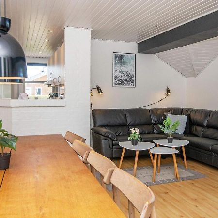 10 Person Holiday Home In Juelsminde Sonderby  Bagian luar foto
