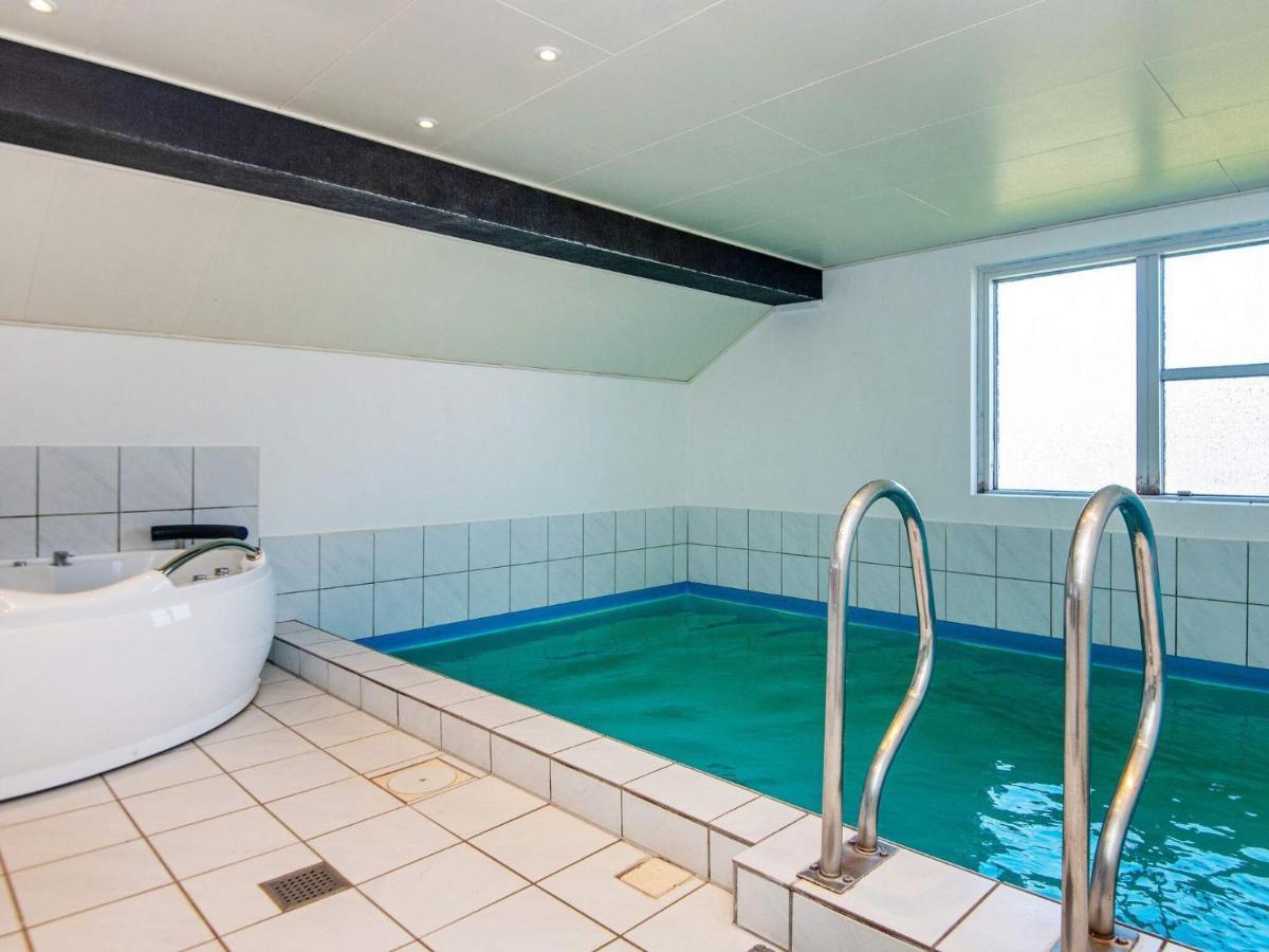 10 Person Holiday Home In Juelsminde Sonderby  Bagian luar foto
