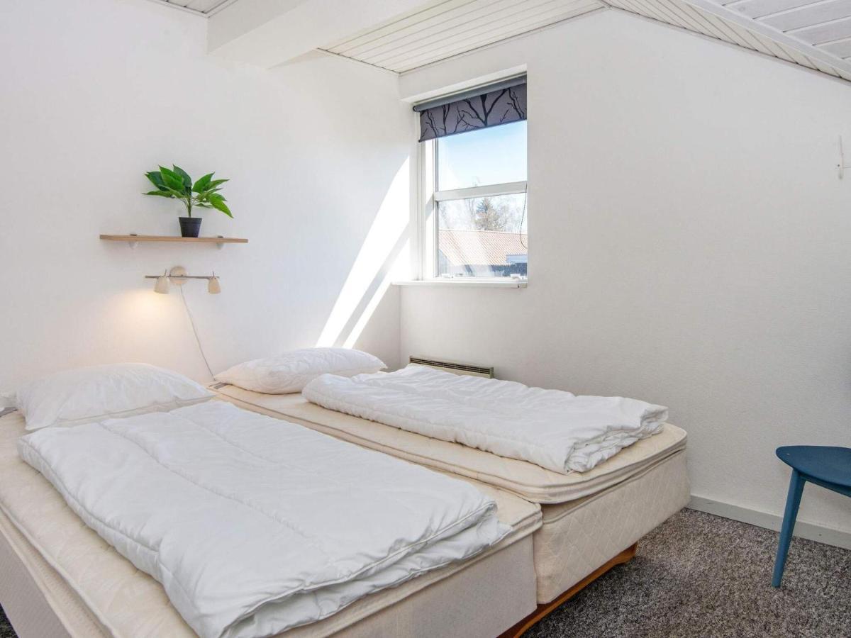 10 Person Holiday Home In Juelsminde Sonderby  Bagian luar foto